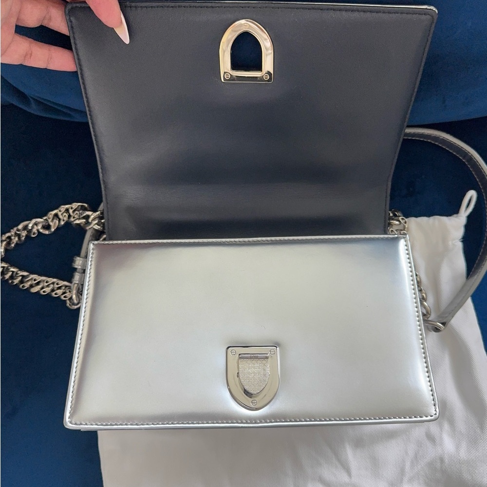 Dior Silver Crossbody Bag with Chevron Design - Picture 7 of 11